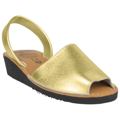 Menorquinas de Piel Doradas con Cuña - Avarca 3190AV